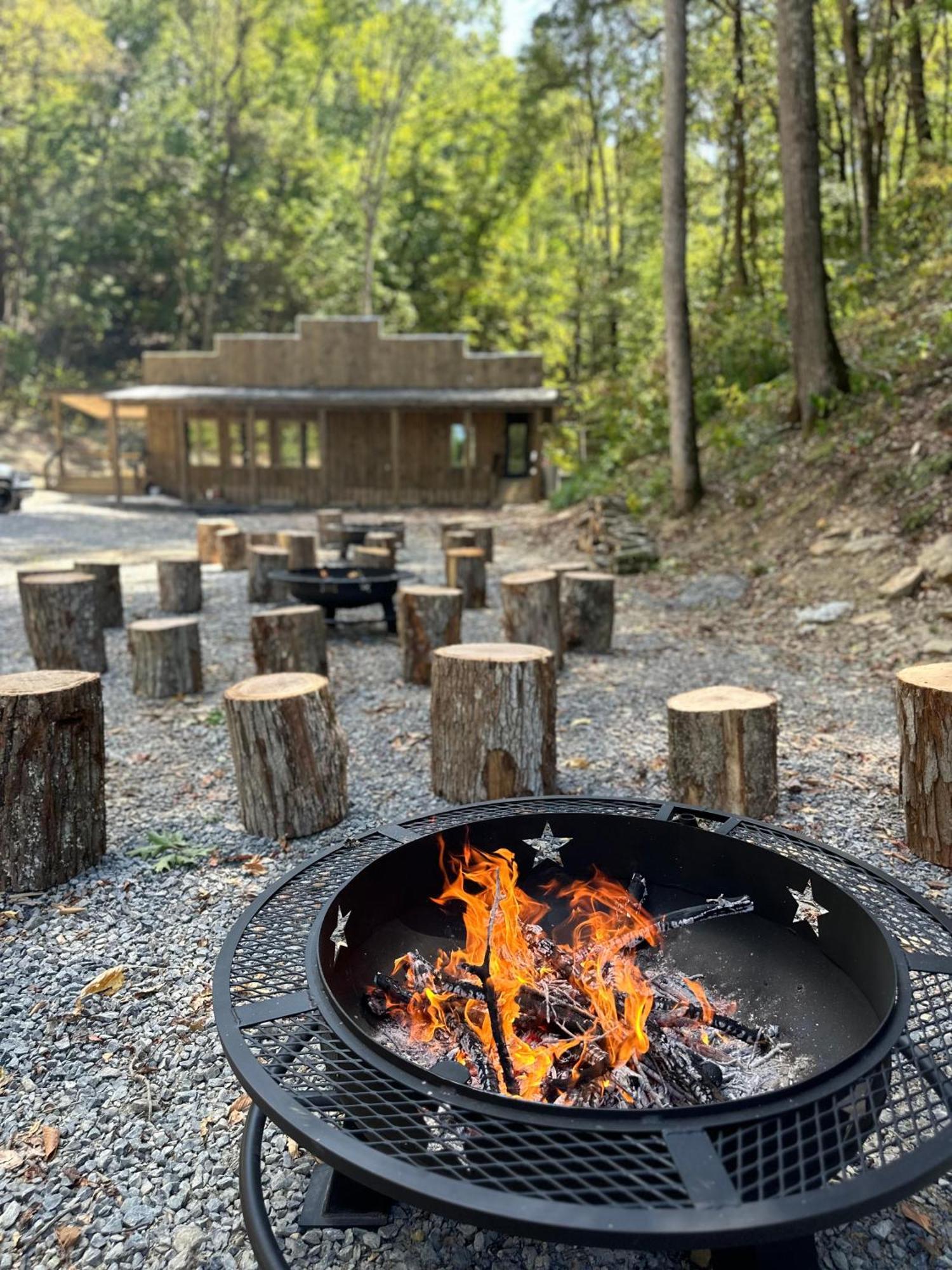 Cozy Cove Retreat W Lake View Hot Tub Firepit Dandridge Exterior foto
